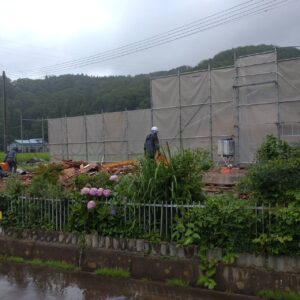 深浦町 空き家解体 養生設置