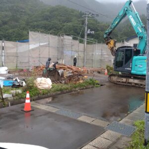 深浦町 解体工事 重機作業